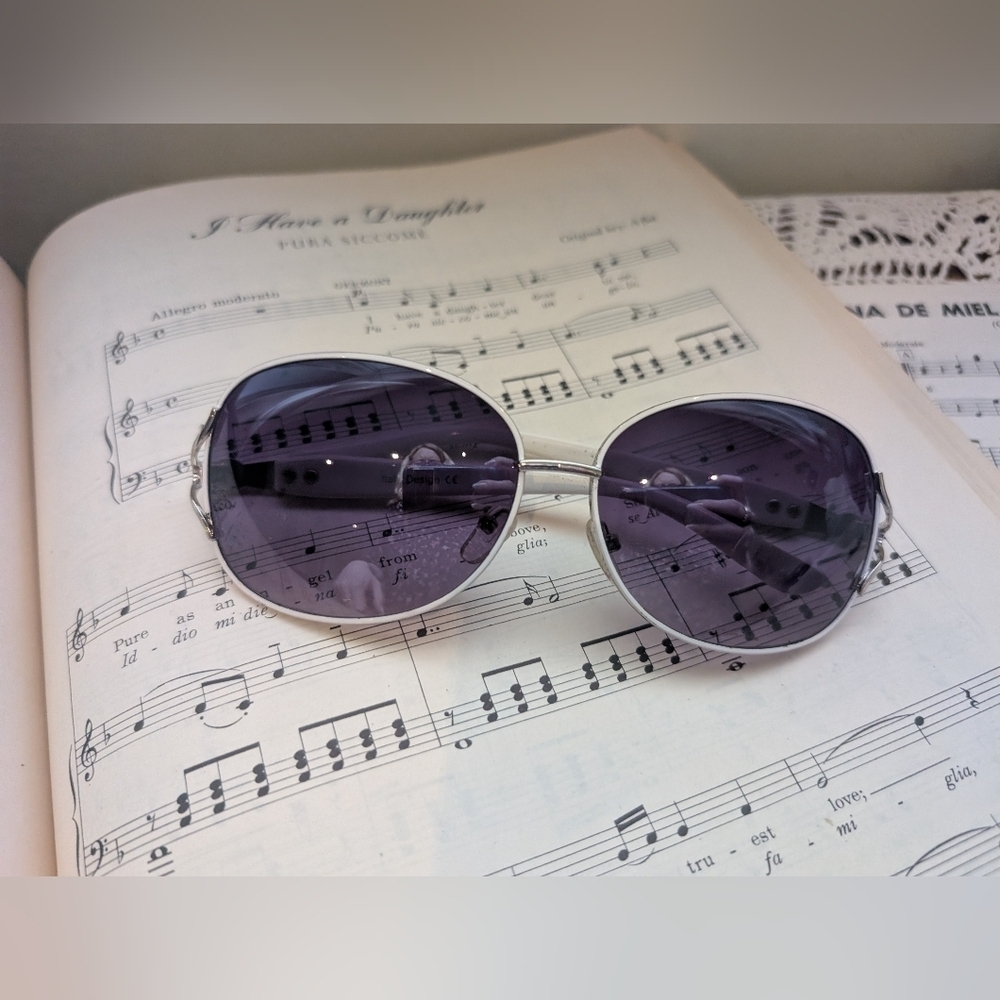 Stylish Silver Sunglasses with Purple Lenses